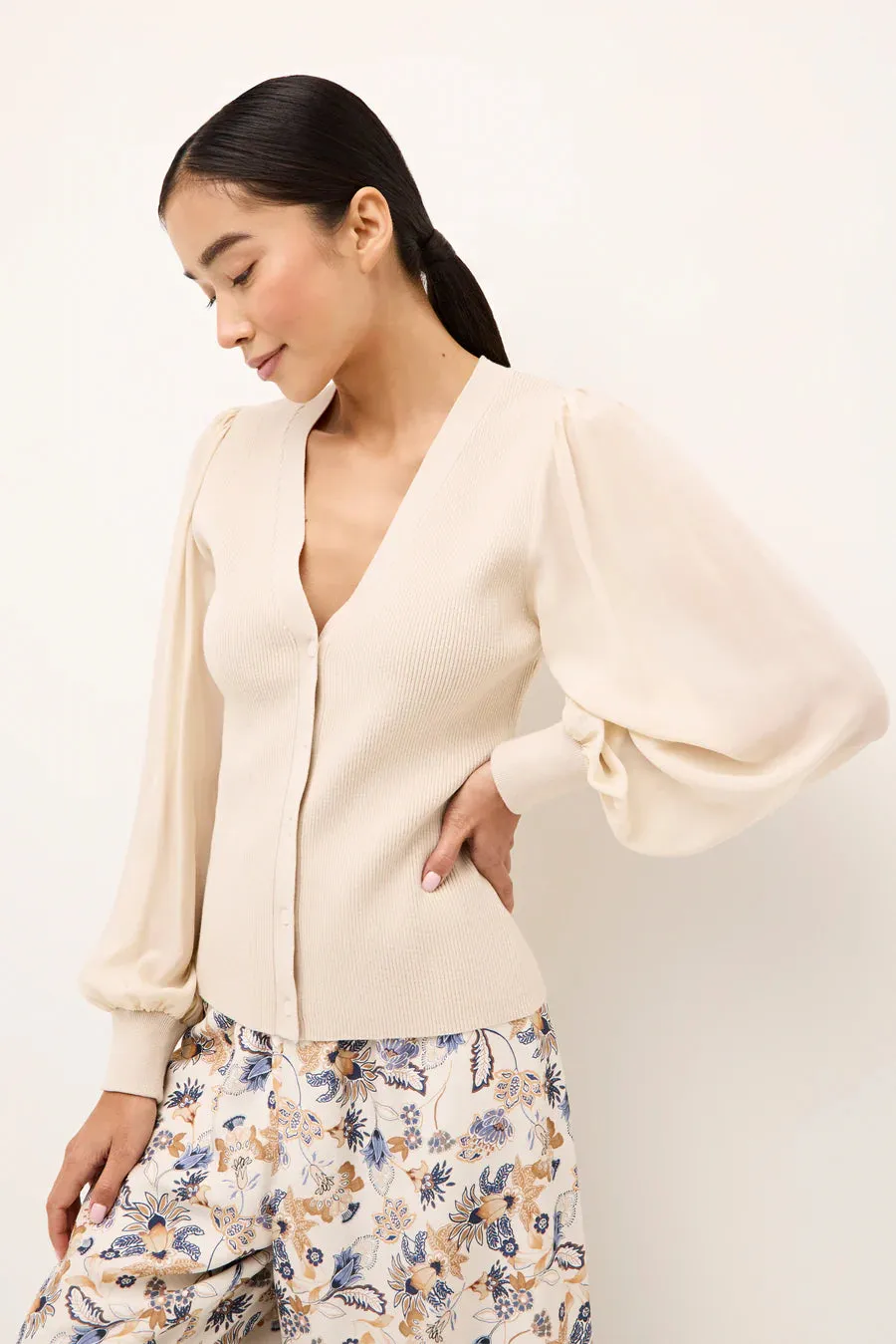 Ma559t Cream Cardi Top