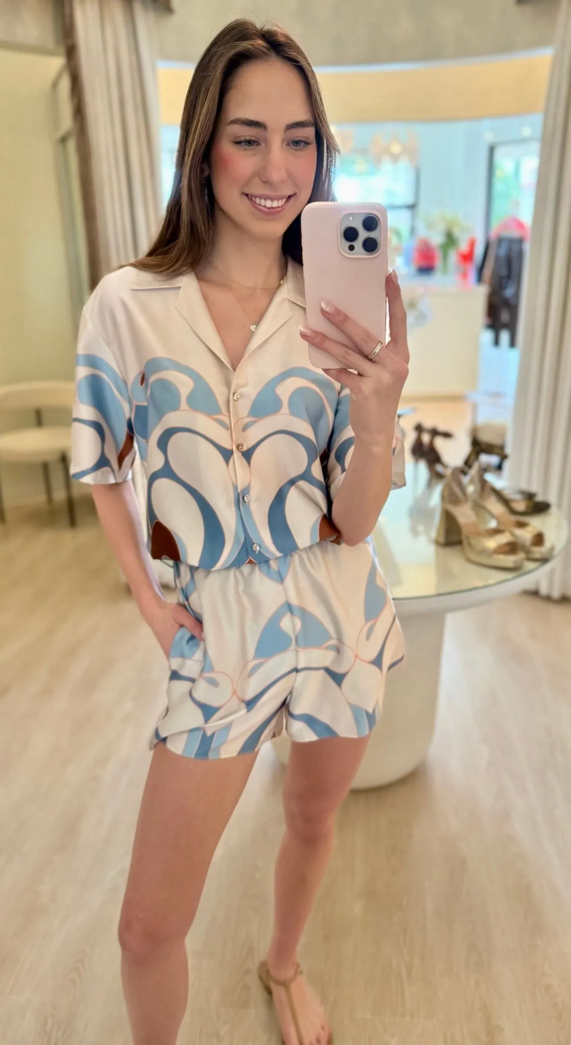 Mi9182 Swan Satin Shirt