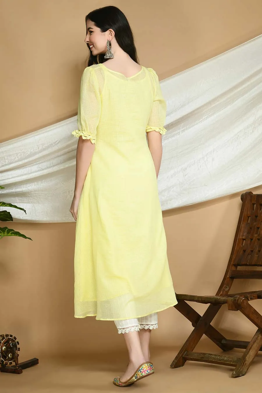 Yellow Kurta Set With Organza Stole