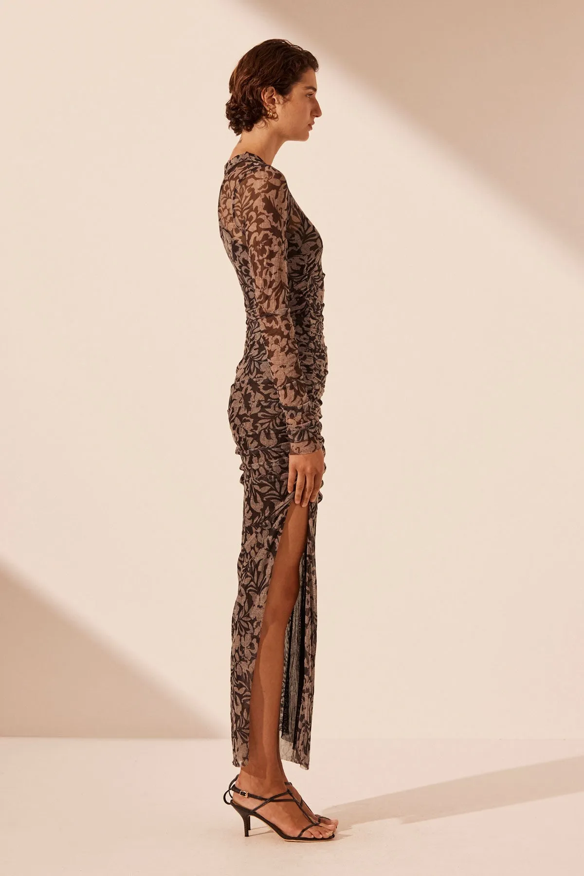 ZOE LONG SLEEVE GATHERED MIDI DRESS